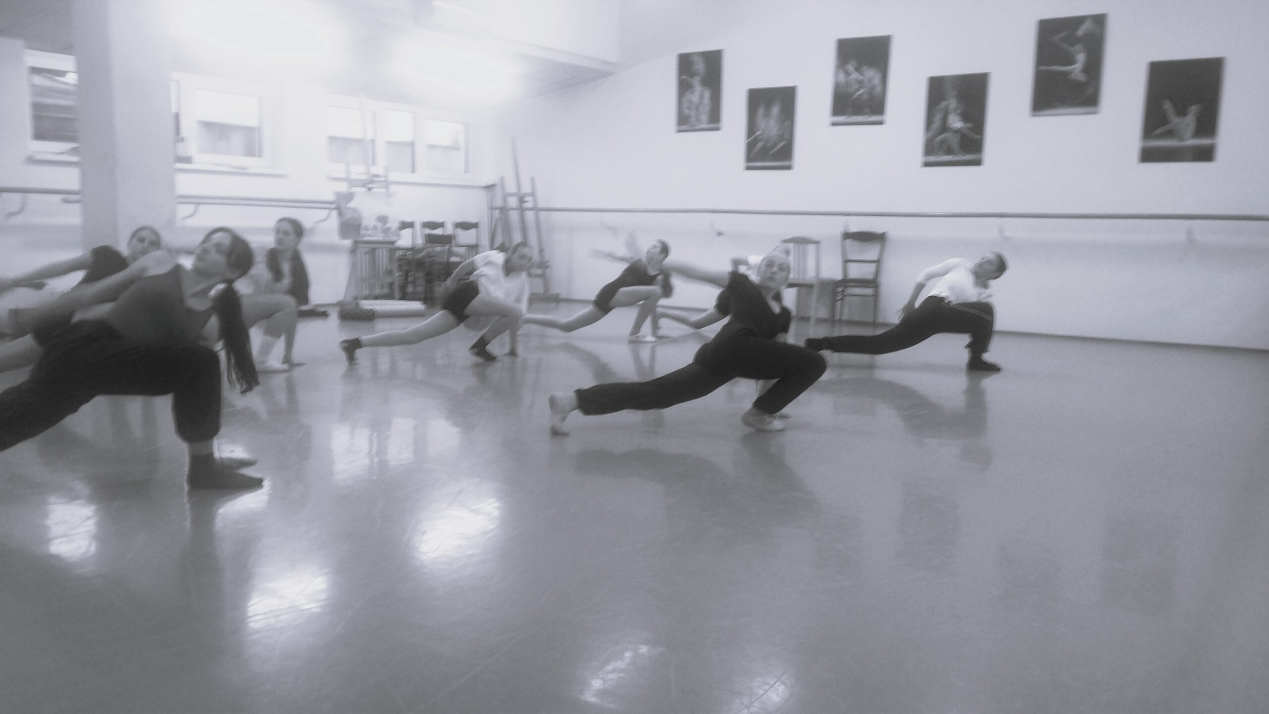 Skupinová práce během tanečního workshopu v Malex Ballet School